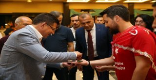 Mehmetçiklerin Kınasını Başkan Subaşıoğlu Yaktı