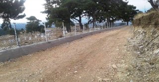 Ulaşlar Köyü Mezarlığına Çevre Duvarı Yapımı