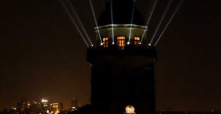 TÜRKİYE'NİN İLK ATATÜRK HOLOGRAMIYLA COŞKULU KUTLAMA