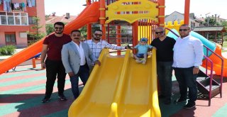 Skolyoz Hastası 3 Yaşındaki Berkay İş Adamlarının Desteğiyle Sağlığına Kavuştu