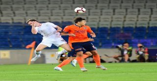 Uefa Avrupa Ligi: Medipol Başakşehir: 0 - Burnley: 0 (İlk Yarı)