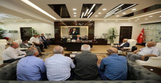 Nevşehirliler Başkan Yaşarı Ziyaret Etti