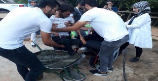 Hediye Edilen Akülü Arabayı Görünce Gözyaşlarına Engel Olamadı