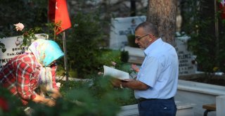 Bursada Şehitliklerde Buruk Bayram