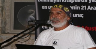 17 Ağustos Depreminde Hayatını Kaybedenler Kuşadasında Anıldı