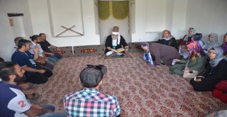 (Özel Haber) Dergahında Gelen Ziyaretçilere Şeyh Edebali Hazretleri Canlandırılıyor