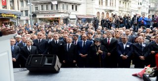 Ara Güler Son Yolculuğuna Yanından Hiç Ayırmadığı Fotoğraf Makinesi İle Uğurlandı