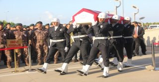 Kalbine Yenik Düşen Polis İçin Tören Düzenledi