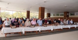 50 Yıl Mutlu Yaşadılar, Hediyelerini Başkan Işıktan Aldılar