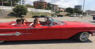 Bağdat Caddesinde Klasik Otomobillerden Zafer Konvoyu