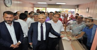 Sünnetinde Takılan 1 Doları Destek İçin Bozdurdu