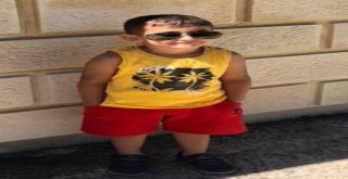 (Özel) Sultanbeylideki Yangında Hayatını Kaybeden Minik Mustafa Son Yolculuğuna Uğurlandı