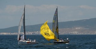 İstanbuldan Başlayıp Bursada Devam Eden Yelken Yarışları Nefes Kesti