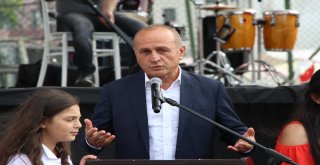 Hayratlı Ve Kadıköylü Çocuklar Birlikte Konser Verdi