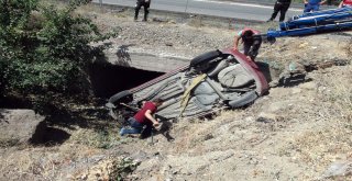 Bayram Tatiline Giden Aile Kaza Yaptı: 5 Yaralı