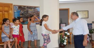Öğrencilerden Başkan Atabaya Anlamlı Ziyaret