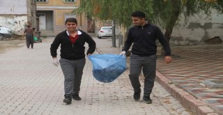 Çöpleri Bu Kez Öğrenciler Topladı