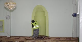 Seyitgazide Camiler Periyodik Olarak Temizleniyor