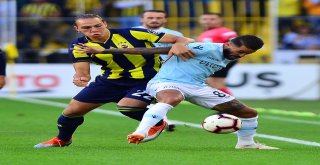 Spor Toto Süper Lig: Fenerbahçe: 0 - Medipol Başakşehir: 0 (Maç Devam Ediyor)