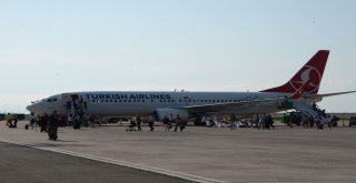 Araplar Turistler Orduya Gelmeye Devam Ediyor