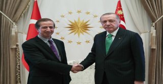 Cumhurbaşkanı Erdoğan, Prof. Dr. Yaser S.abu-Mostafayı Kabul Etti