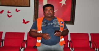 Suriyeli Kadın Para Dolu Cüzdanı Sahibine Teslim Etti