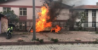 Beyoğlunda Doğalgaz Kutusu Alev Alev Yandı