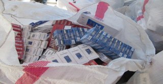 Duvarın İçindeki Bölümden 30 Bin Paket Kaçak Sigara Çıktı