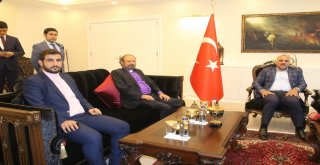Ermeni Patrik Genel Vekili Başepiskopos Ateşyan Vanda