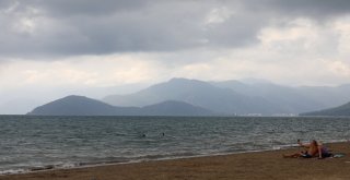 Fırtına Öncesi Deniz Keyfi