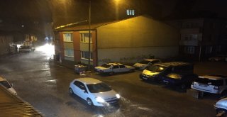 İnegölde Çakan Şimşekler Geceyi Gündüze Çevirdi