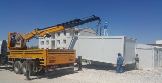 Samsatta Ki 2. Depremden Etkilenen Vatandaşlara Yeni Konteynır Dağıtılıyor