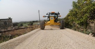 Erdemli Belediyesi Merkeze Uzak Mahallelerde Çalışmalarını Sürdürüyor