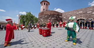 Ankara Kalesinde Turistlere Mehterli Karşılama