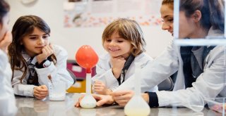 Eğlenerek Öğrenmenin Guruları Zirvede Buluşuyor