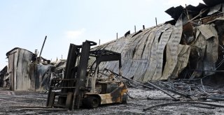 Yanan Fabrikanın Sahibi İle Çalışanları Gözyaşlarına Boğuldu