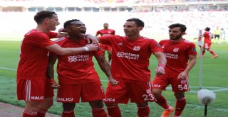 Spor Toto Süper Lig: Dg Sivasspor: 1 - Bursaspor: 0 (İlk Yarı)