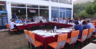 Kulp Adliyesi Savcı Ve Hakimlerine Veda Yemeği