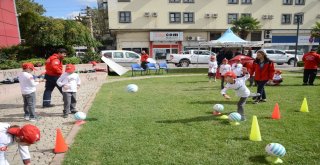 Minik İtfaiyeciler Yarıştı