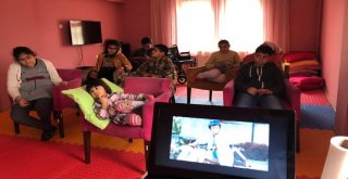 Engelli Çocuklar Bu Merkez Sayesinde Engel Tanımıyor
