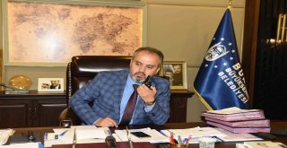 Başkan Aktaştan Zabıtaya Anonslu Kutlama