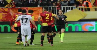 Spor Toto Süper Lig: Göztepe: 0 - Beşiktaş: 0 (İlk Yarı)