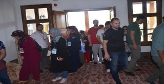 (Özel Haber) Dergahında Gelen Ziyaretçilere Şeyh Edebali Hazretleri Canlandırılıyor