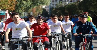 Tuzlada Pedallar Cumhuriyet İçin Çevrildi