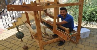 Türkiyenin Değişik İllerinden Gelen Dokumacılar Hünerlerini Sergiledi