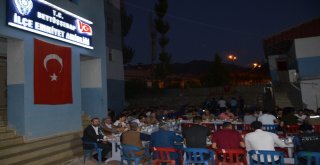 Beytüşşebapta Polisler Kurban Kesip Vatandaşlarla Birlikte Akşam Yemeği Yedi