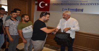 Başkandan Asker Yolcularına Jest