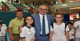 4 Bin Çocuk Manisa Büyükşehirin Yaz Okulunda Spor Yaptı