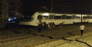Tren Raydan Çıktı, Faciadan Dönüldü