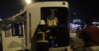 Kütahyada Tırın Çarptığı Yolcu Otobüsü Devrildi: 1 Ölü 13 Yaralı